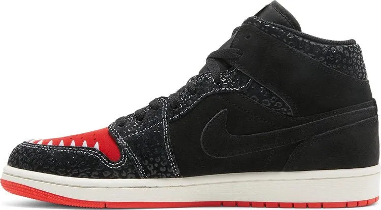 Air Jordan 1 Mid SE SiEMPRE Familia sneakers, black