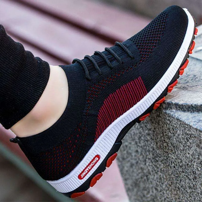 Low Outdoor Tennis Sneakers