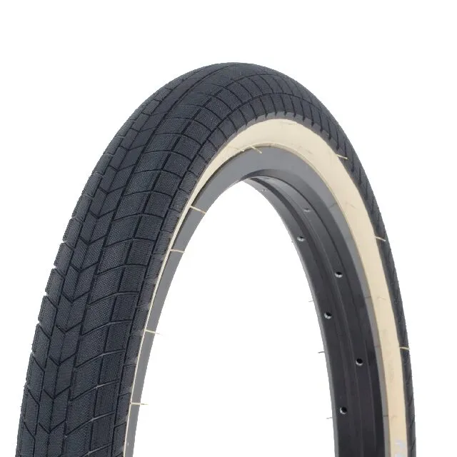 relic flatout tire